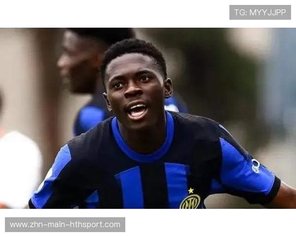 国际米兰通过快速传递打开右肋区，邓弗里斯冲击强烈